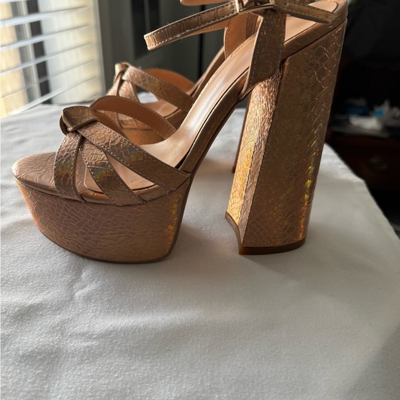 Beautiful straps sexy platform hills, ready for holiday - Picture 12 of 12